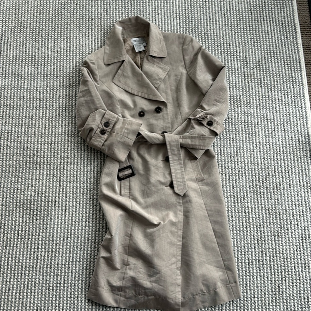 Women’s silk trench coat by Worth. Size small.